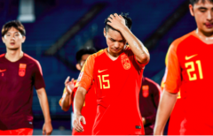 90分钟足球网：这才是中国足球人该有的样子！国脚扎根青训，传递希望